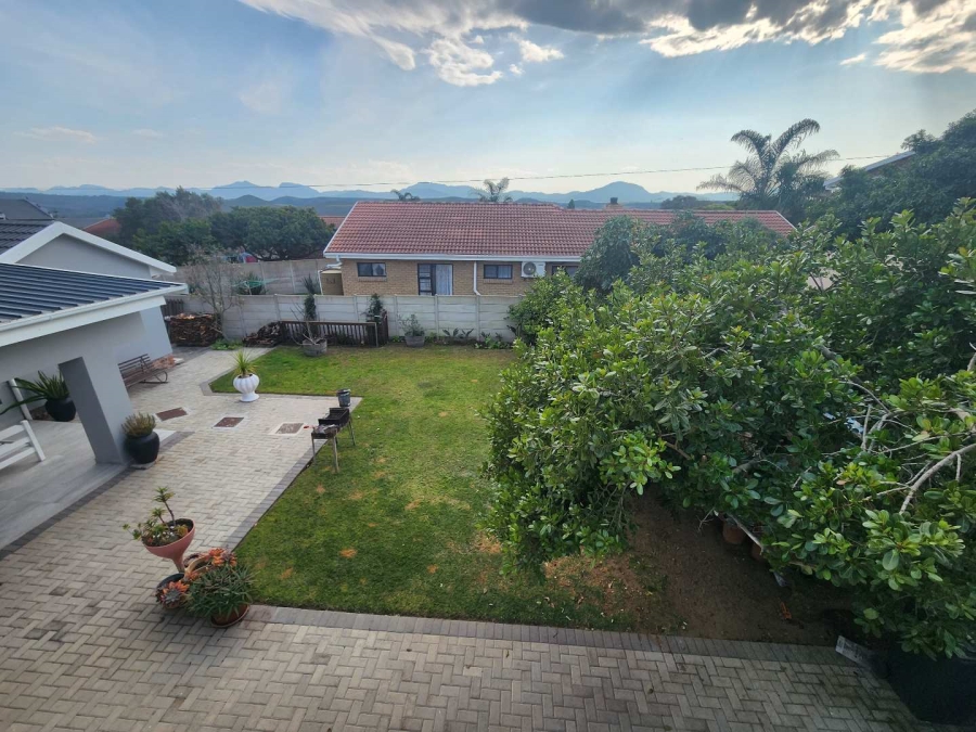 5 Bedroom Property for Sale in Fraaiuitsig Western Cape